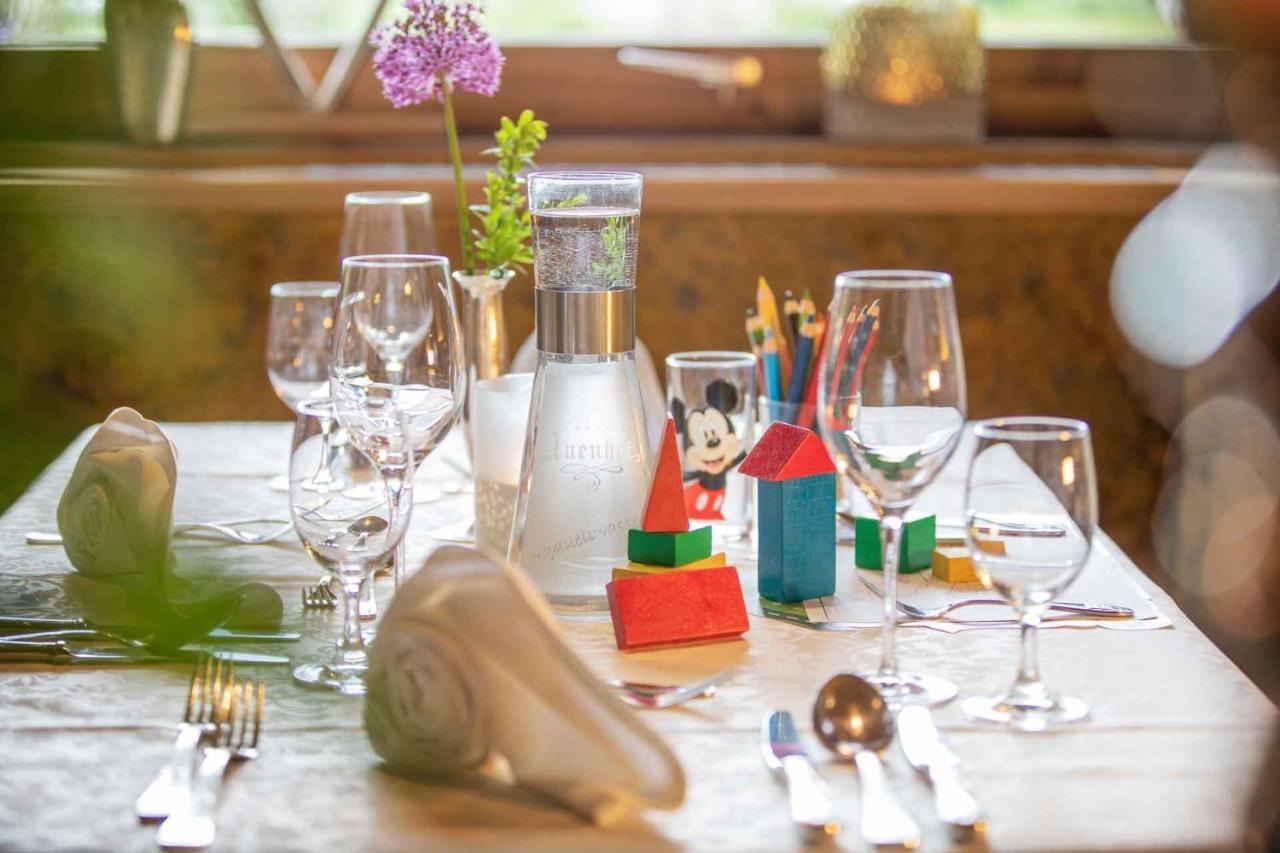Familien- & Vitalhotel Auenhof Fulpmes Kültér fotó