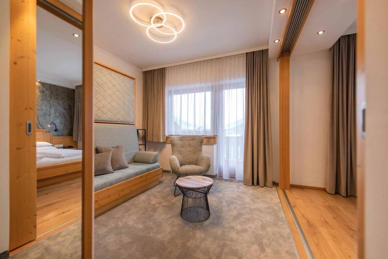 Familien- & Vitalhotel Auenhof Fulpmes Kültér fotó