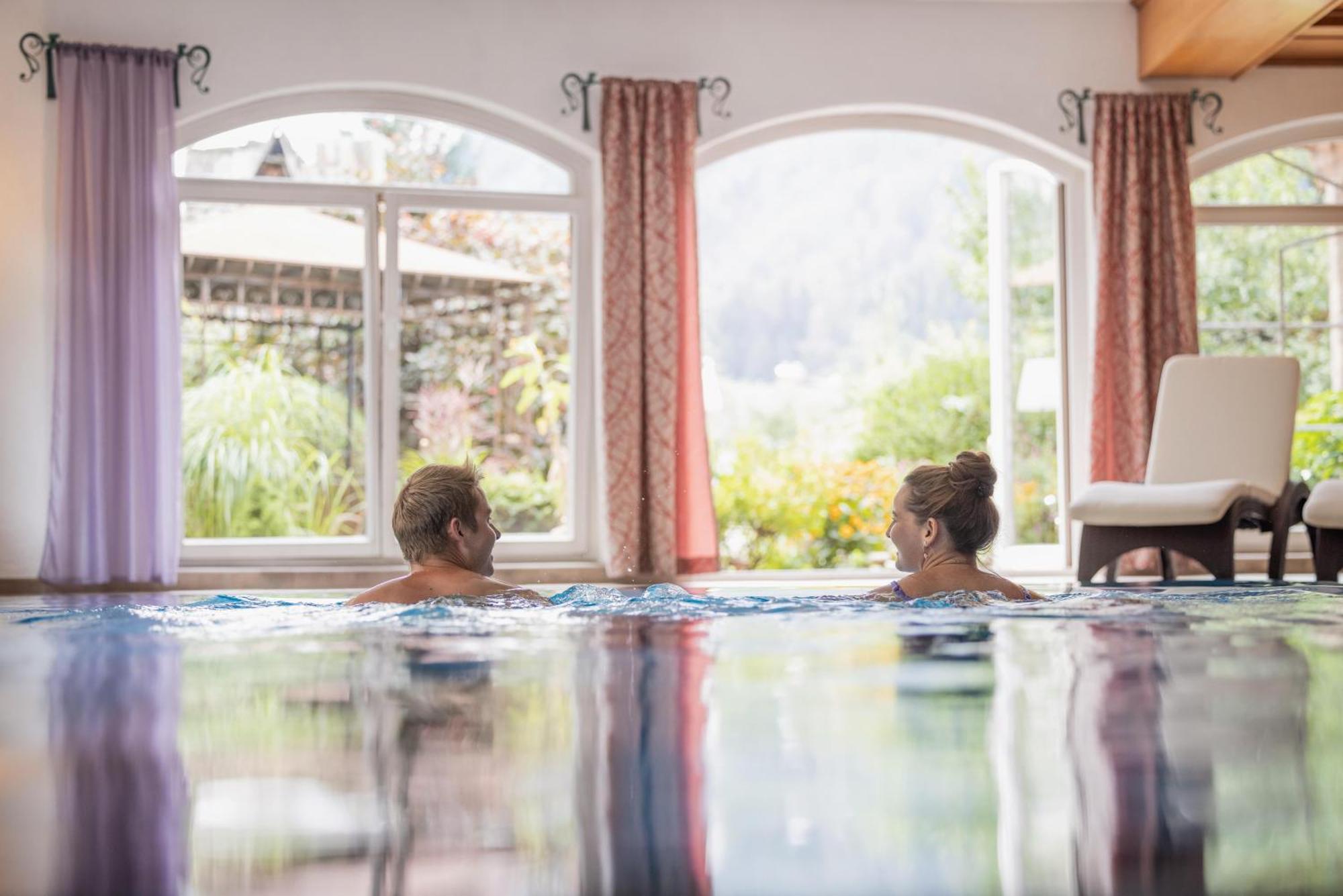 Familien- & Vitalhotel Auenhof Fulpmes Kültér fotó